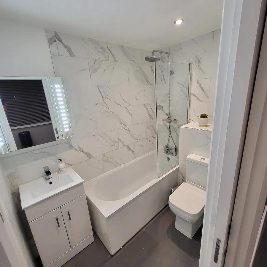 Beautiful Apartment, 5min Walk To * Hove